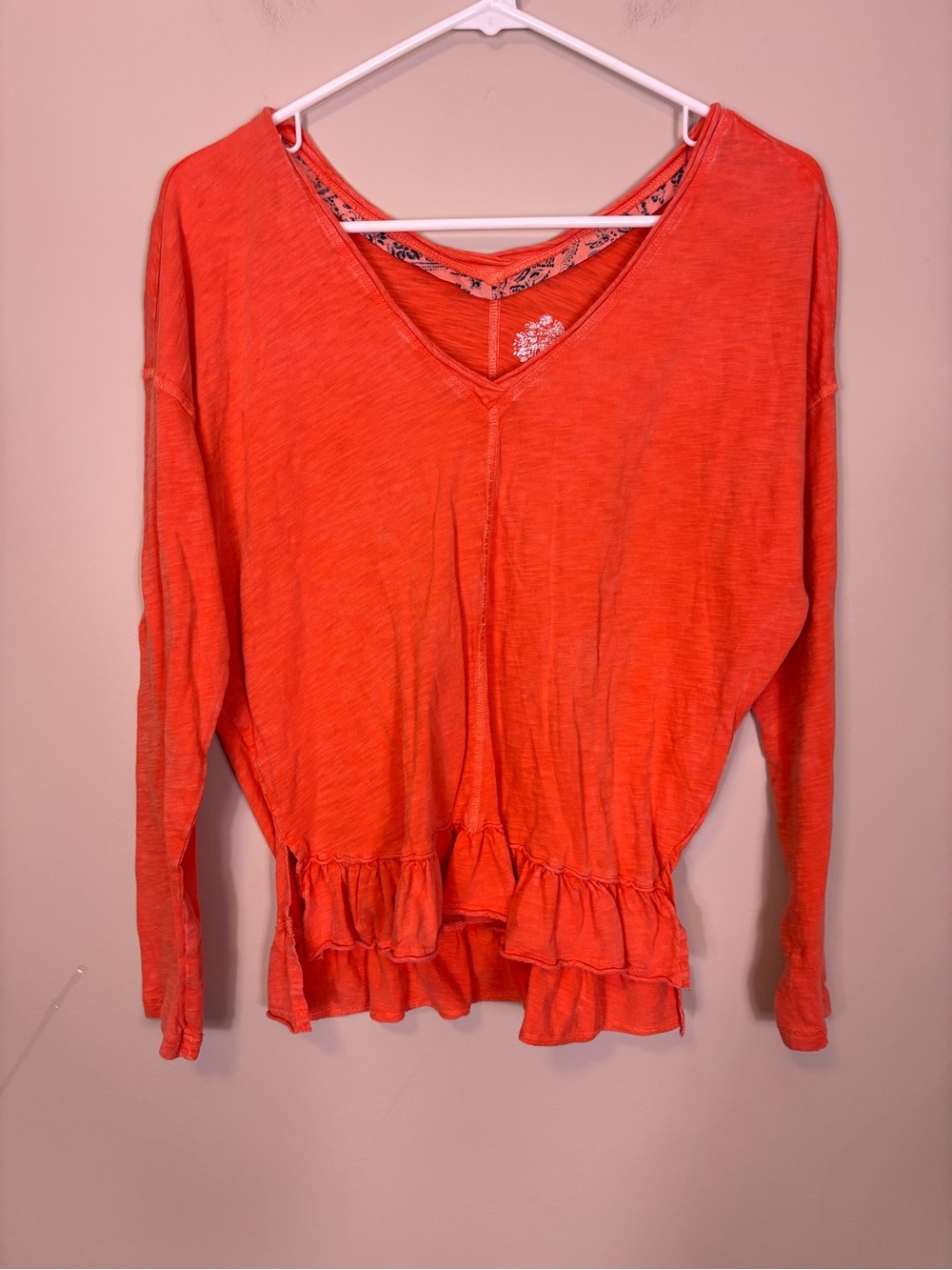 Pilcro Anthropologie V-Neck Ruffle-Hem Sweatshirt in Bright Orange XS